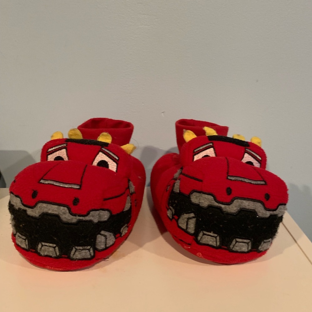 Gymboree Dinotrux slippers